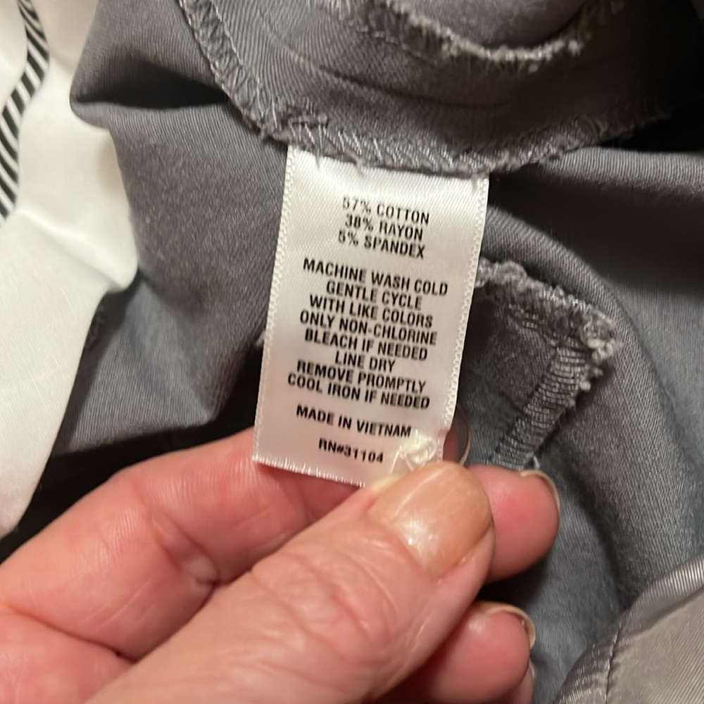 NWOT Grey ladies Crown and Ivy Cary ankle length dress pants with stretch - Picture 6 of 9